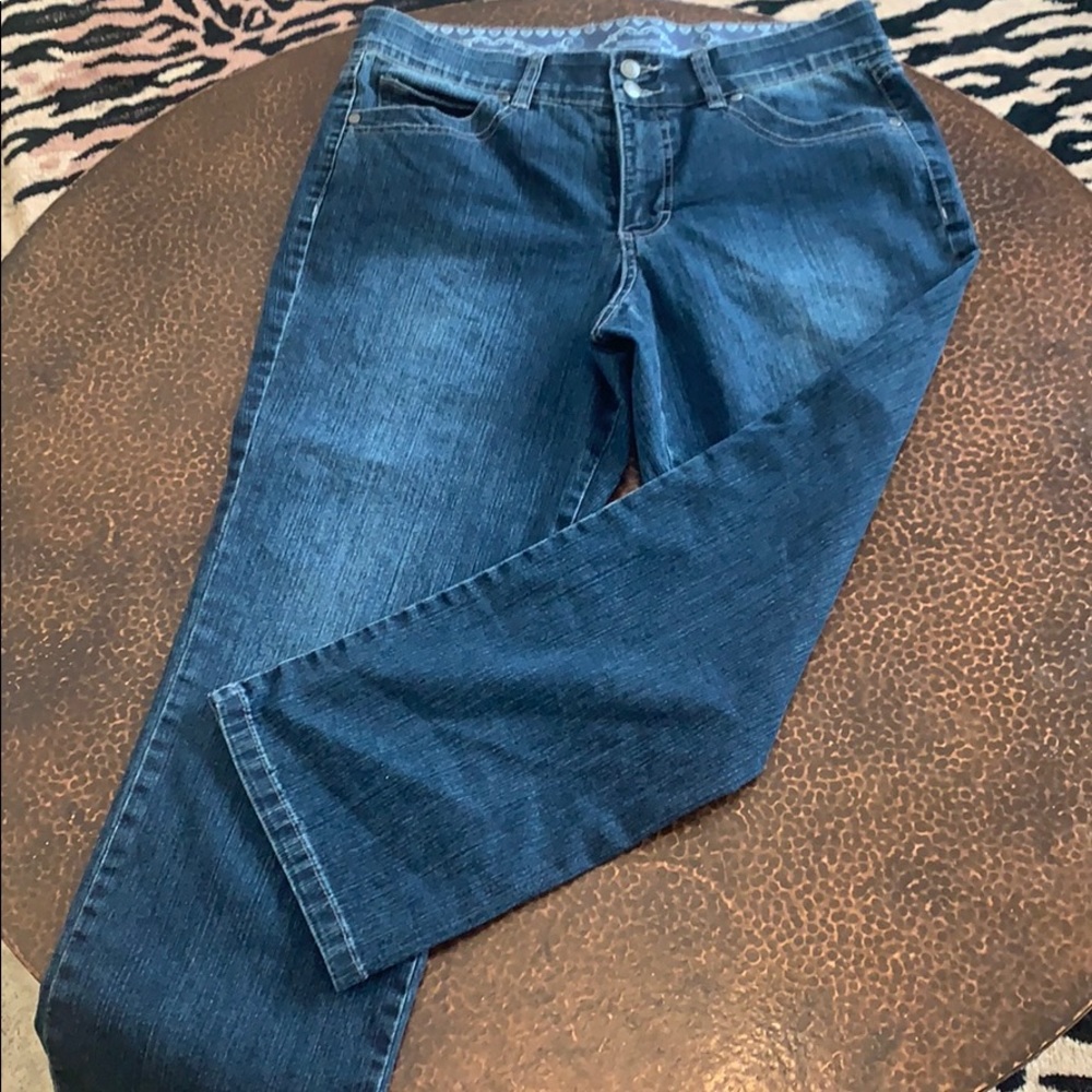 Authentic Bandolino crop denim jeans 👖!!!